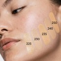 Fenty Beauty Soft’Lit Naturally Luminous Hydrating Longwear Foundation