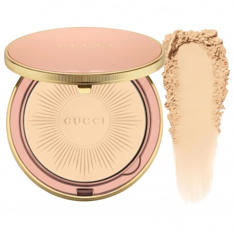 Gucci Mattifying Face Powder with 18-Hour Wear 01
